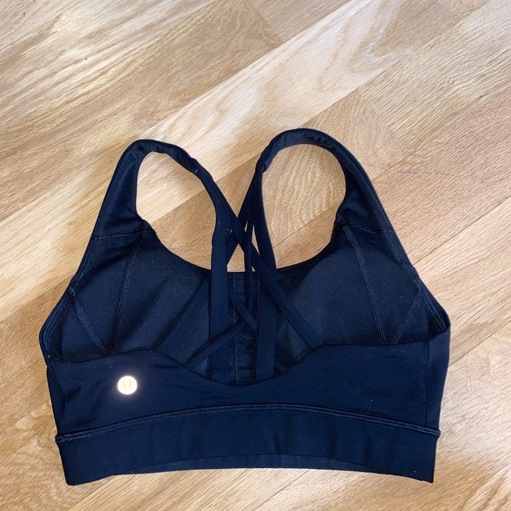Size 4 black lululemon sports bra/ Free to be elevated bra light support